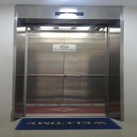 Okkala Hotel Yangon Esterno foto